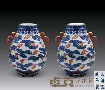 宣统 青花盖血红云蝠牛头尊（二只） 高34.5cm